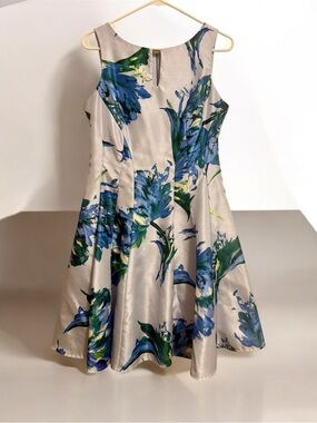 🌸 Dressbarn Floral Fit & Flare Dress – Size 8 – Like New